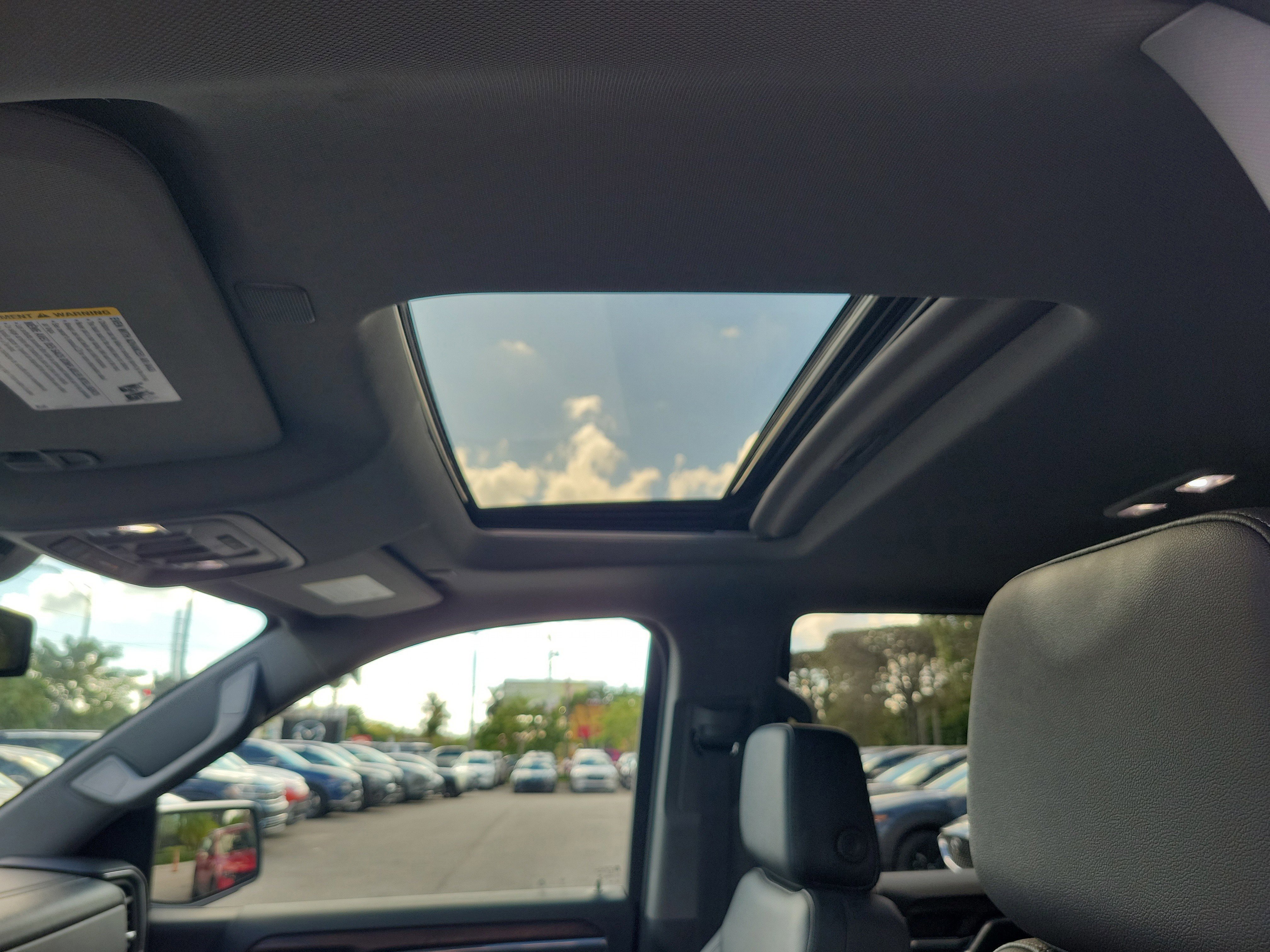 Used 2023 GMC Sierra 1500 SLT w/ SLT Premium Package image 12