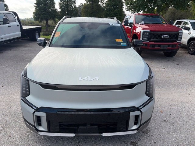 Used 2024 Kia EV9 GT-Line AWD/4WD image 2