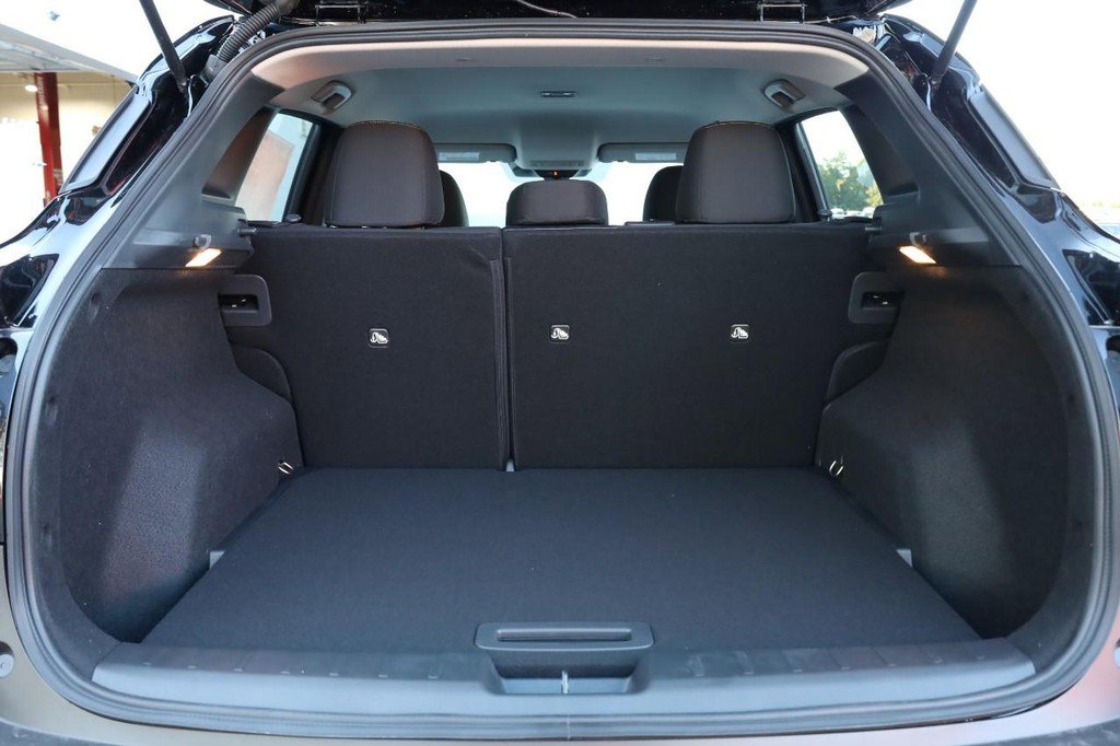 New 2026 Nissan Kicks SV image 7