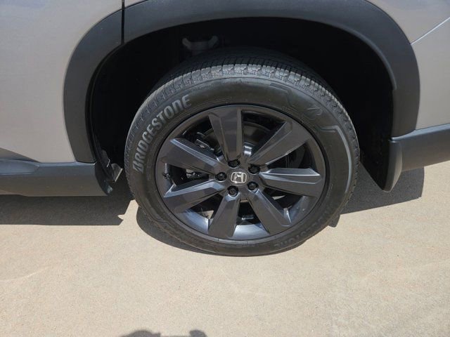 Used 2025 Honda Pilot Sport image 9