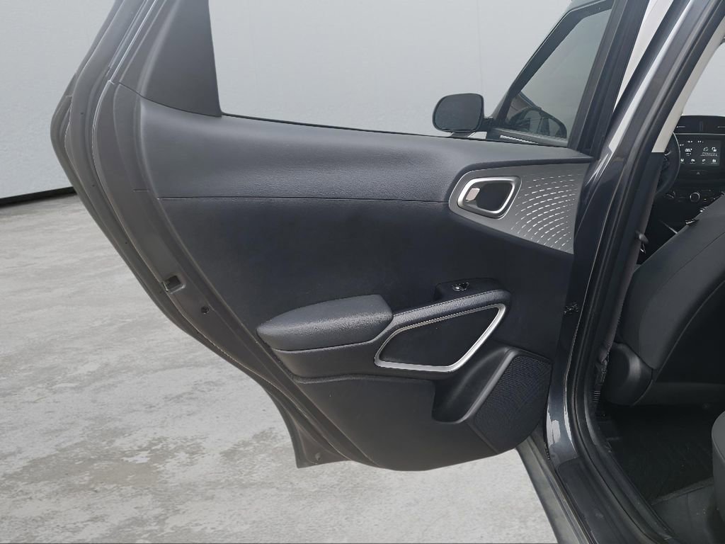 Used 2020 Kia Soul LX image 22