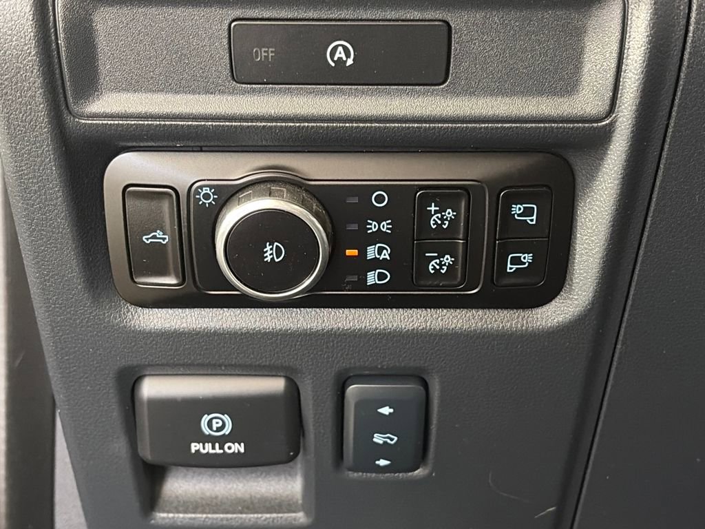 Certified 2025 Ford F150 Lariat w/ Equipment Group 502A High image 26