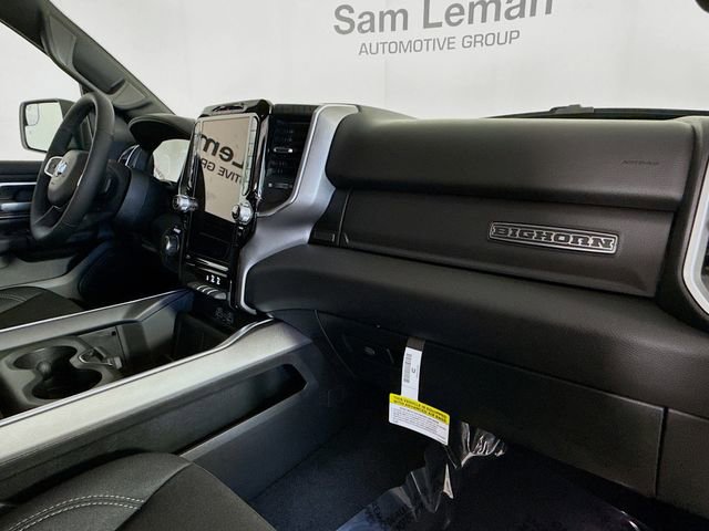 New 2026 RAM 1500 4x4 Crew Cab image 29