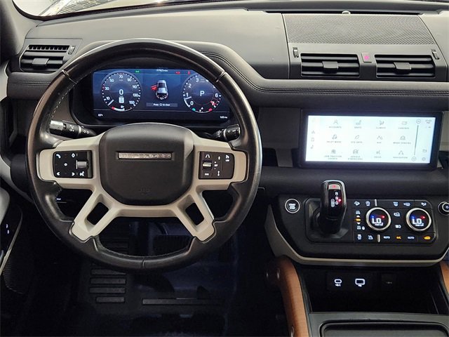 Used 2021 Land Rover Defender 110 image 26
