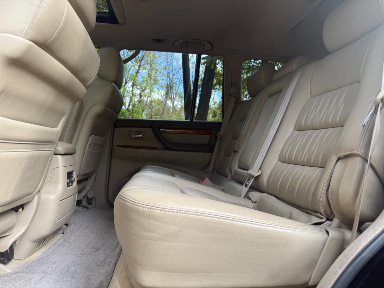 Used 2004 Lexus LX 470 4WD image 32