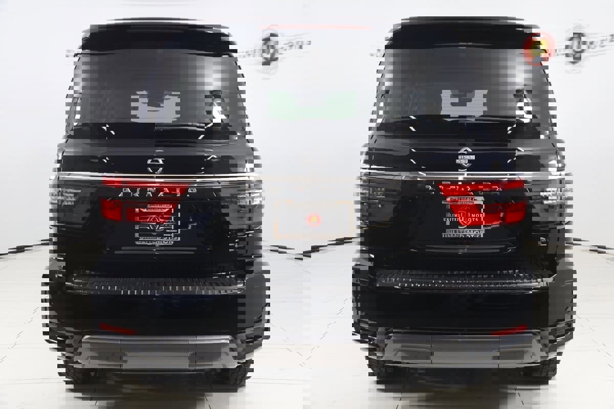 Used 2024 Nissan Armada SL w/ Captain's Chairs Package image 47