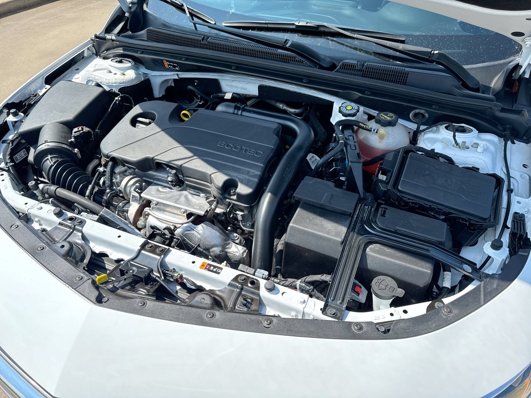 Used 2025 Chevrolet Malibu LT FWD image 24