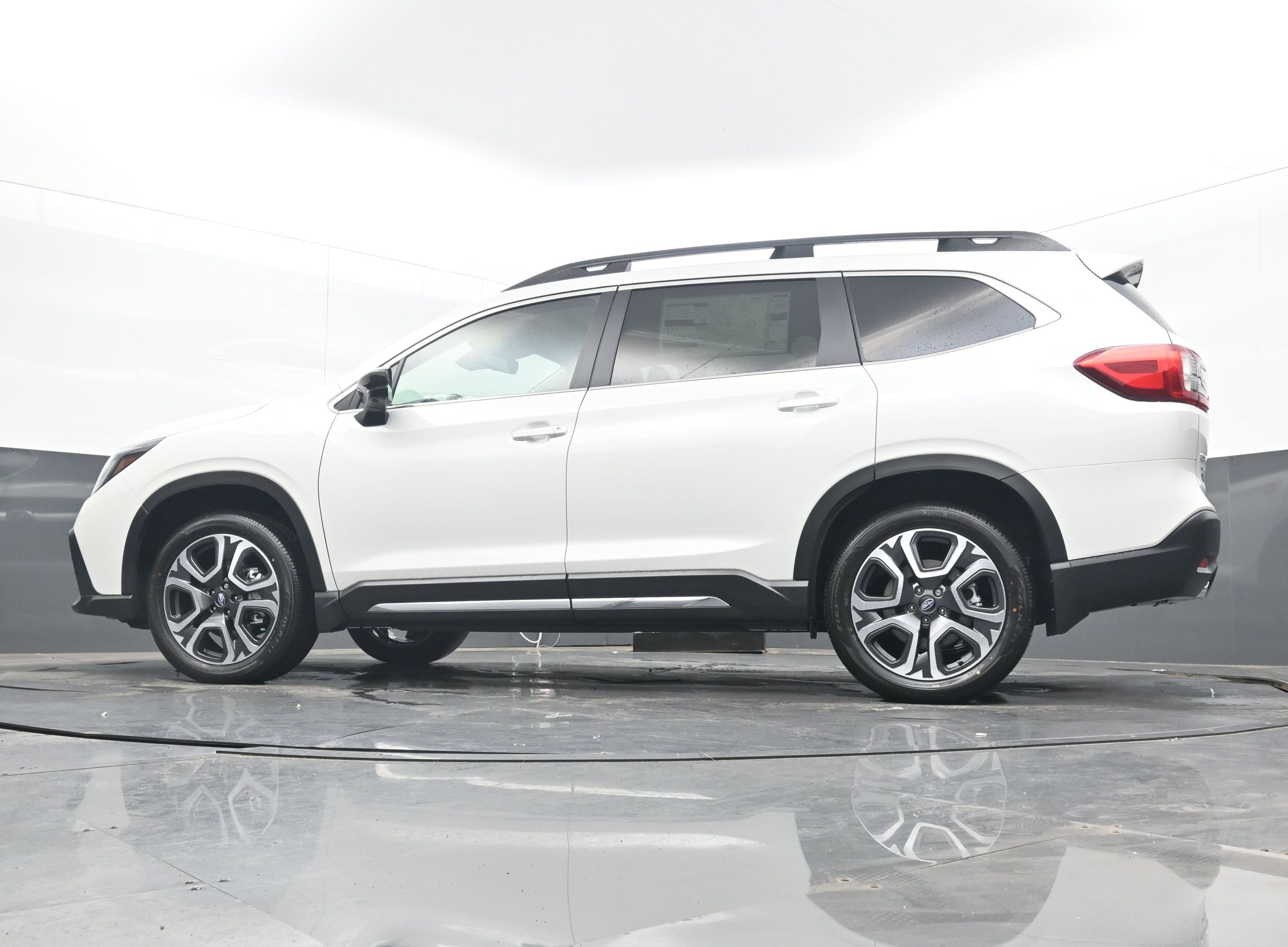 New 2025 Subaru Ascent Limited image 28
