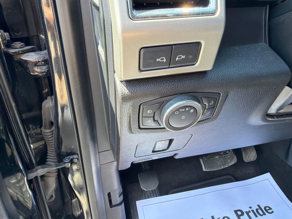 Used 2017 Ford F250 Lariat w/ Chrome Package AWD/4WD image 17