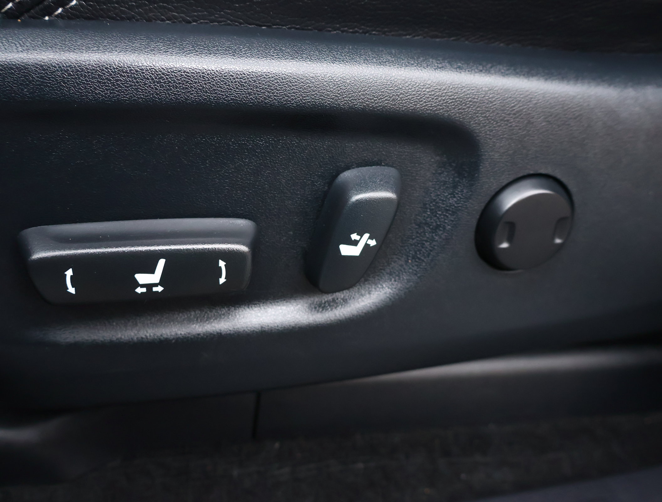 Used 2022 Toyota 4Runner Limited AWD/4WD image 10