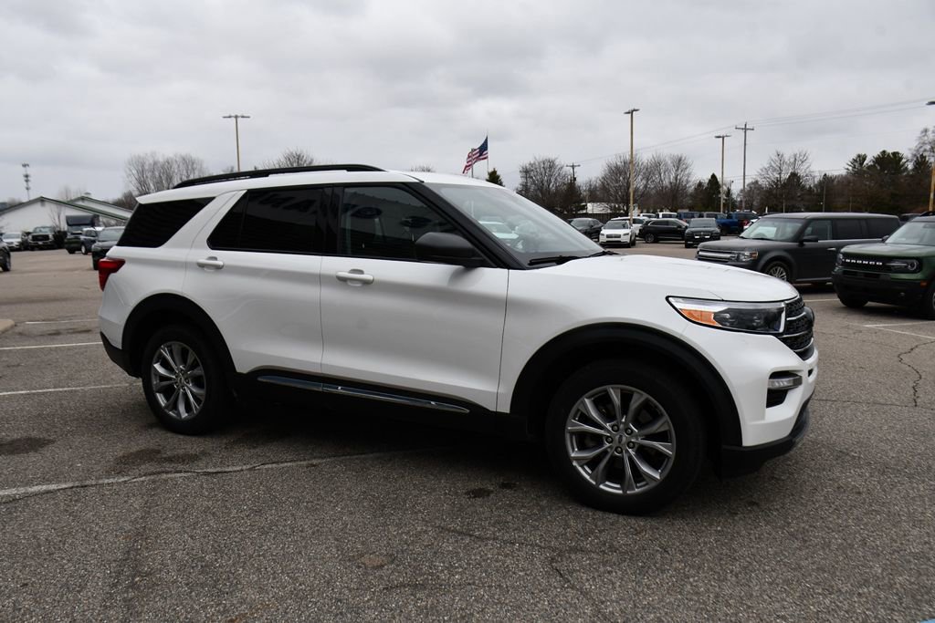 Used 2023 Ford Explorer XLT w/ Equipment Group 202A image 8
