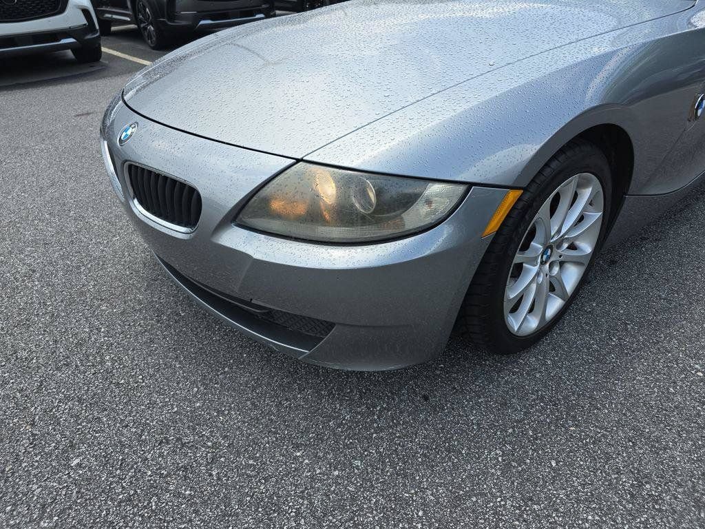Used 2007 BMW Z4 3.0i RWD image 9