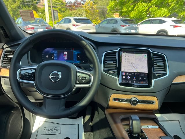 Used 2024 Volvo XC90 B6 Plus AWD/4WD image 13