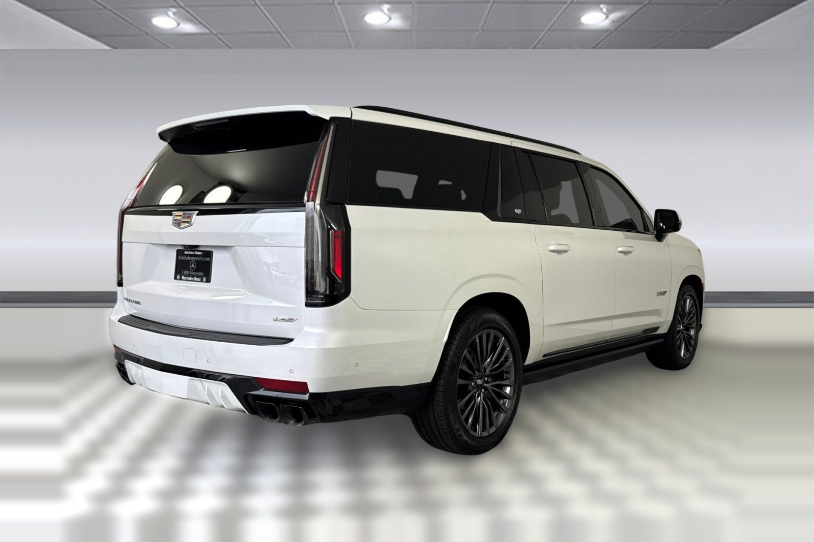 Used 2023 Cadillac Escalade ESV V AWD/4WD image 8