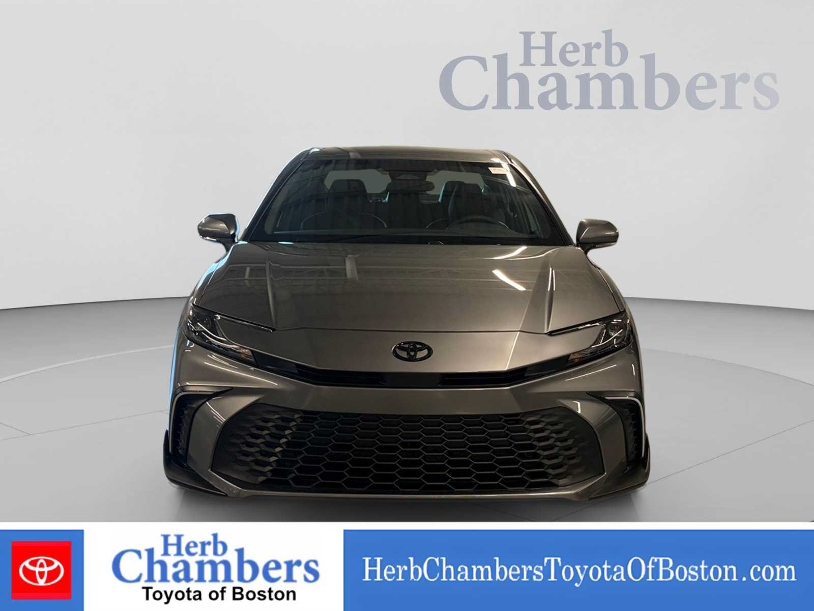 Used 2026 Toyota Camry SE FWD image 2