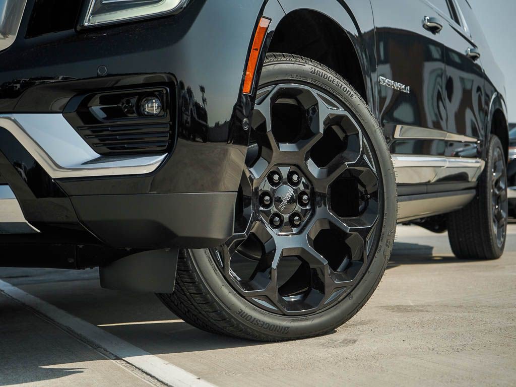 New 2026 GMC Yukon XL Denali w/ Denali Reserve Package AWD/4WD image 6