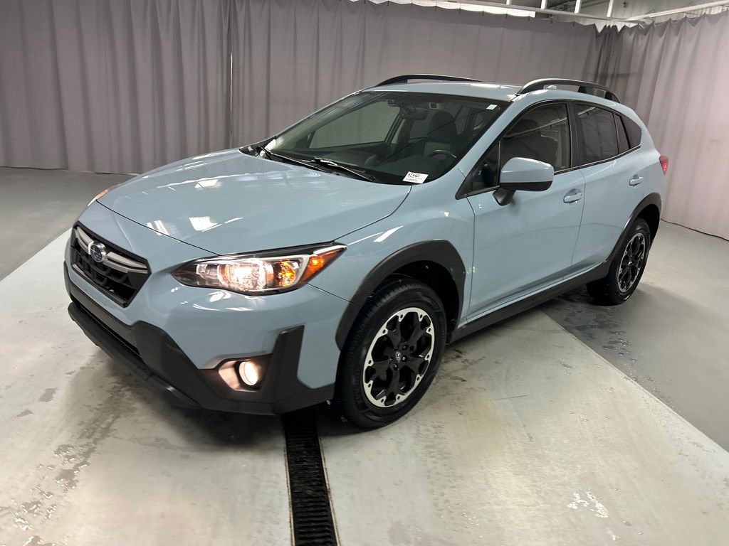 Used 2021 Subaru Crosstrek 2.0i Premium image 3