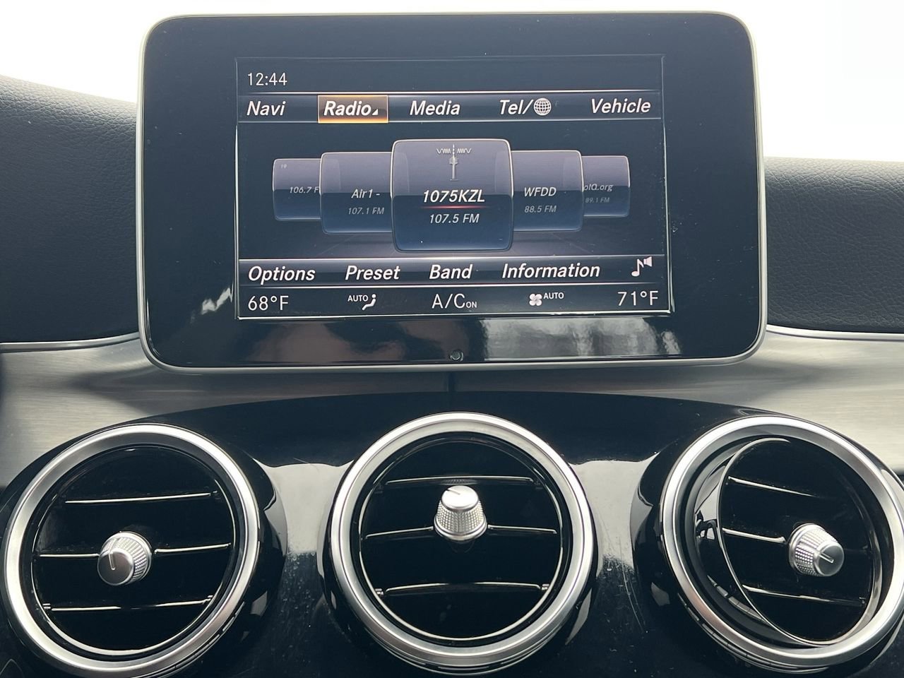 Used 2018 Mercedes-Benz C 300 Sedan image 5