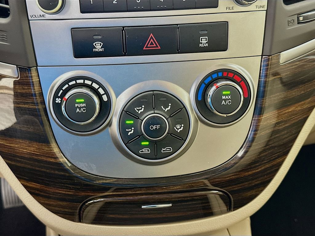 Used 2012 Hyundai Santa Fe GLS image 14