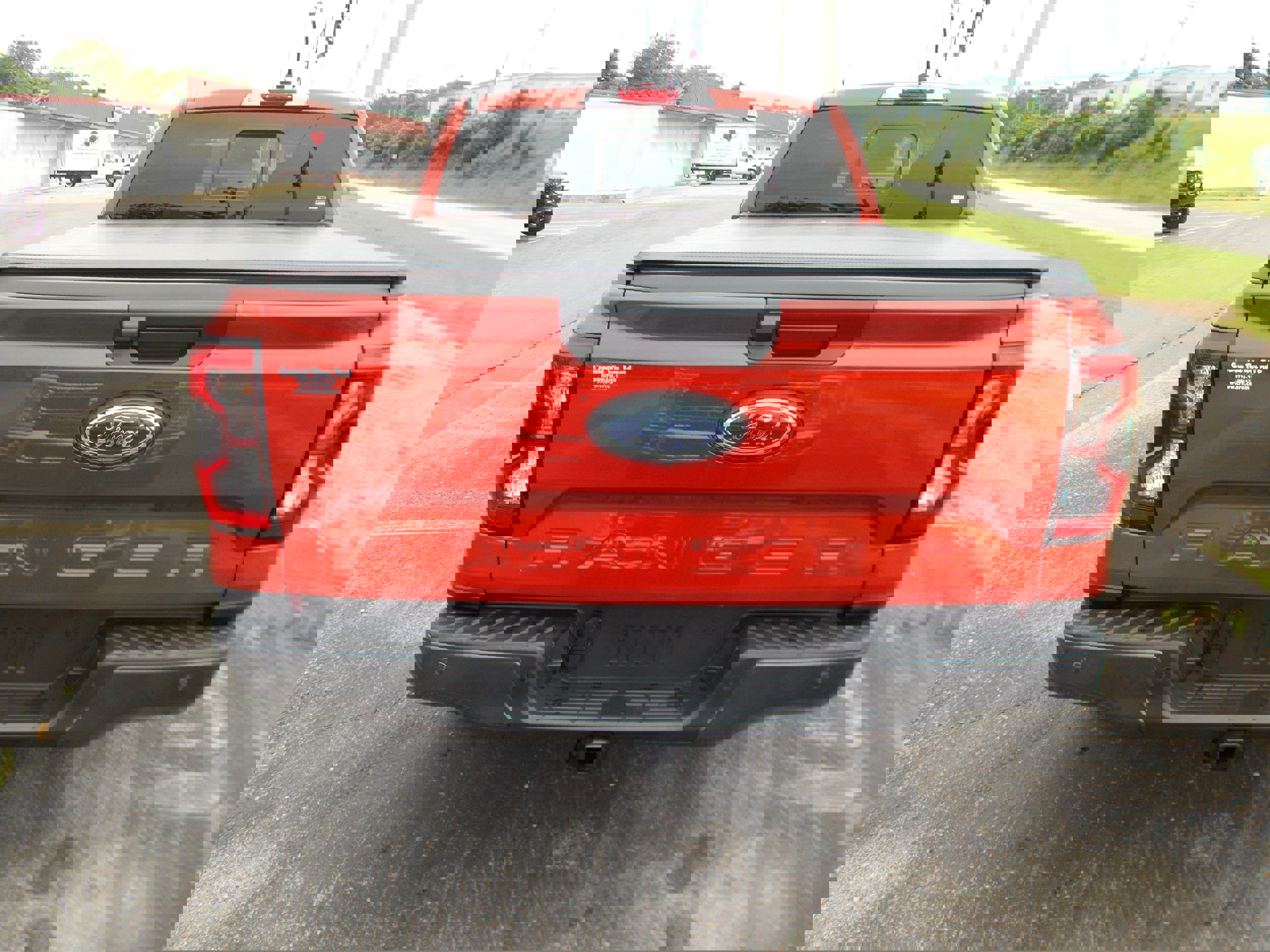 Used 2024 Ford Ranger Lariat w/ FX4 Off-Road Package image 4