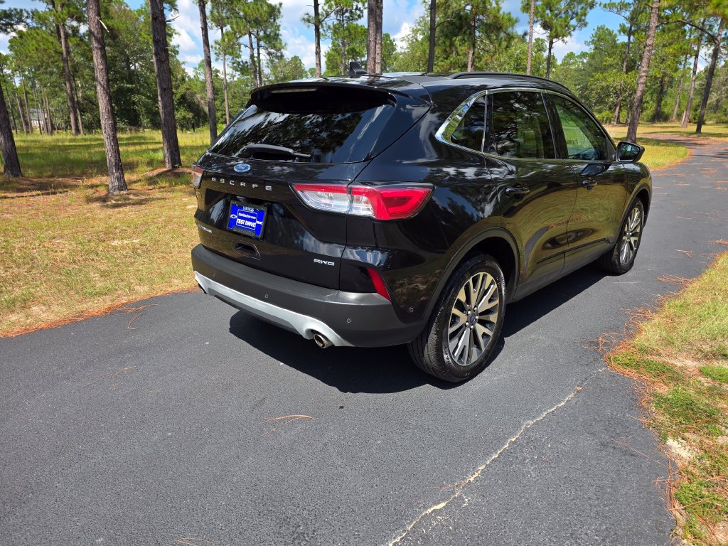 Used 2021 Ford Escape Titanium AWD/4WD image 5