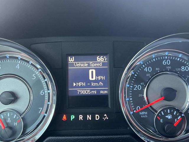 Used 2011 Chrysler Town & Country Touring w/ Driver Convenience Group image 20