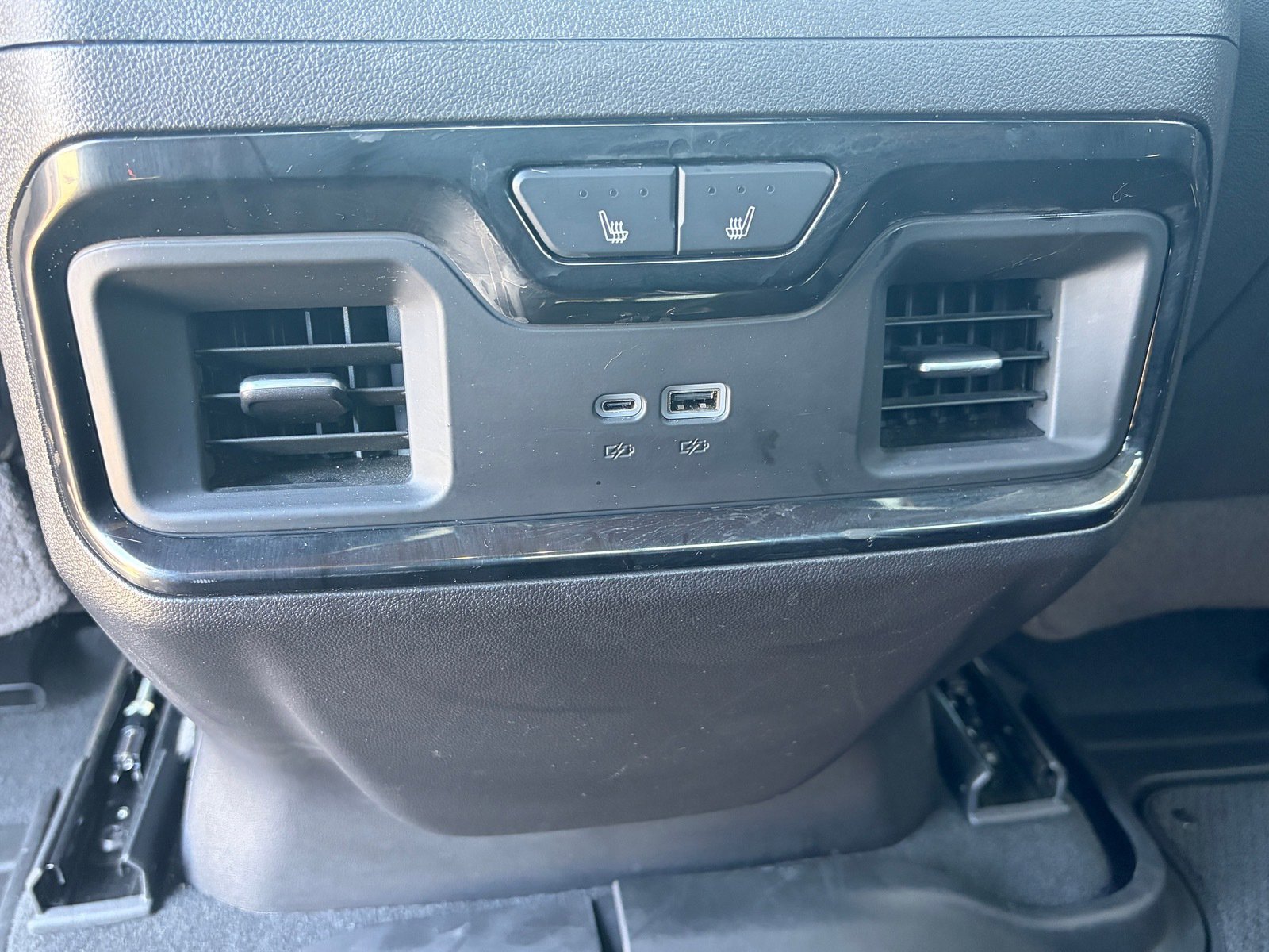 Used 2024 GMC Sierra 1500 AT4 w/ Technology Package image 14