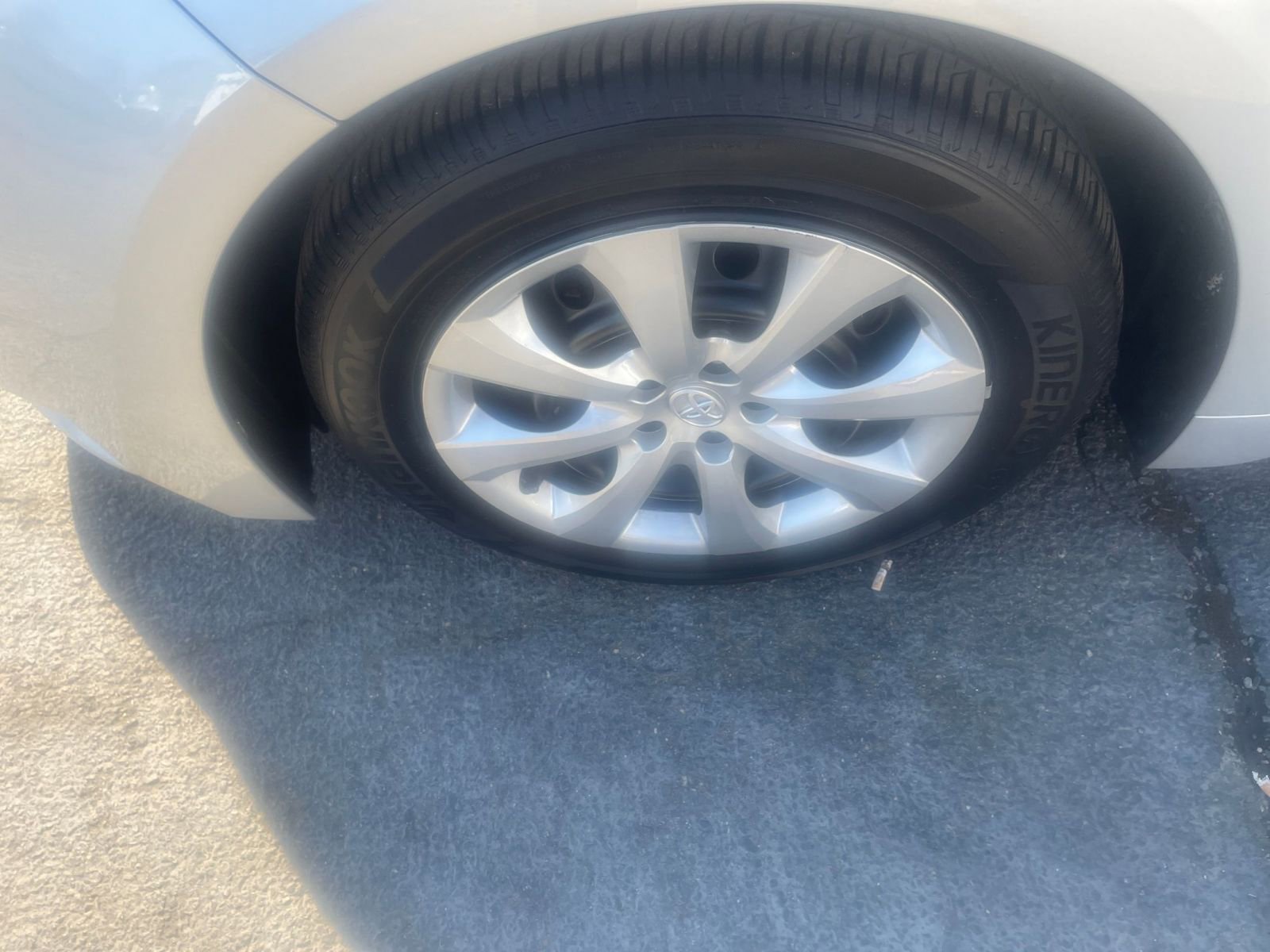 Used 2025 Toyota Corolla LE image 30