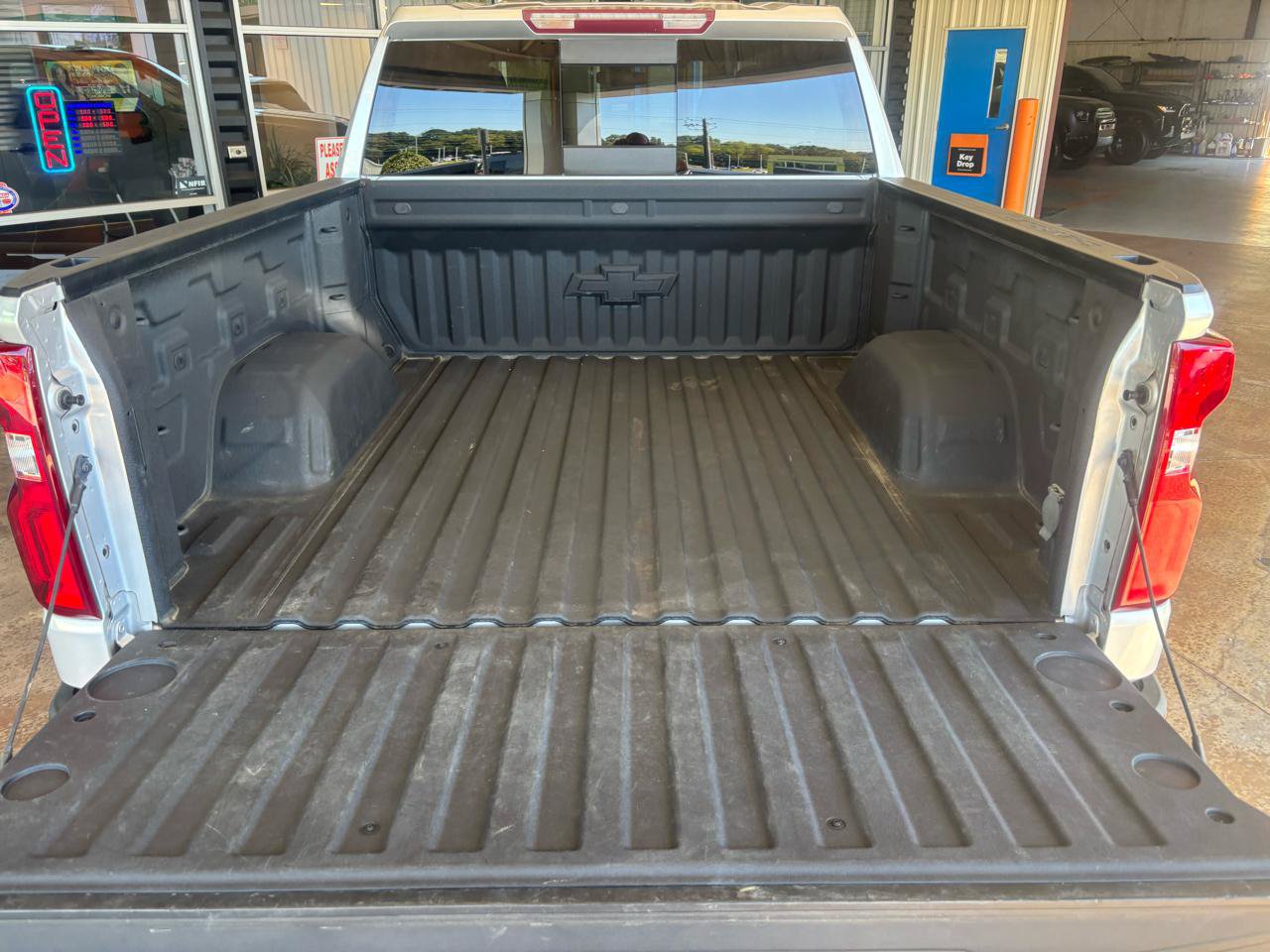 Used 2020 Chevrolet Silverado 1500 LT Trail Boss AWD/4WD image 24