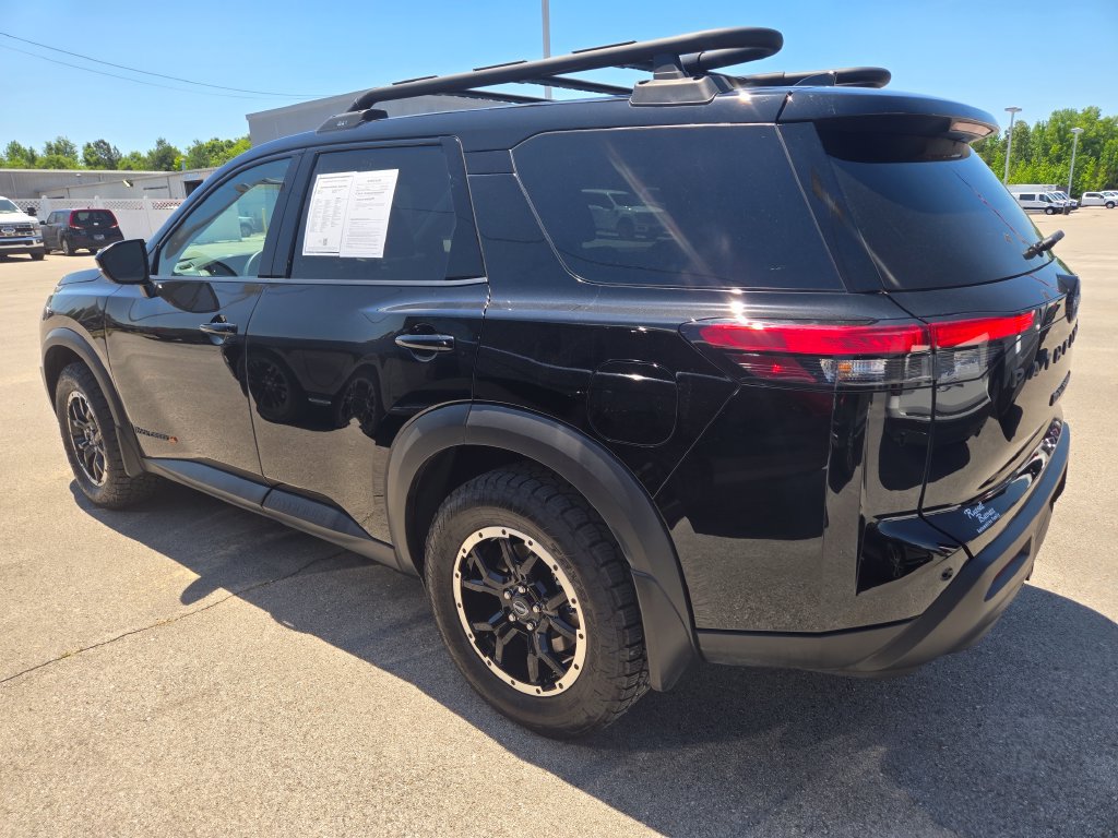 Used 2025 Nissan Pathfinder Rock Creek AWD/4WD image 3