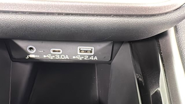 Certified 2025 Subaru Outback Premium image 32