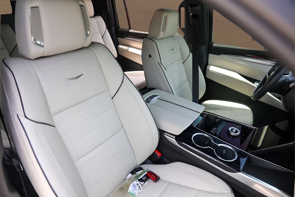 Certified 2026 Cadillac Escalade ESV Sport w/ Touring Package AWD/4WD image 29