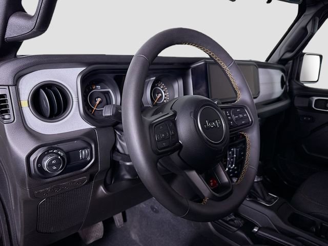 Used 2024 Jeep Gladiator Willys image 9