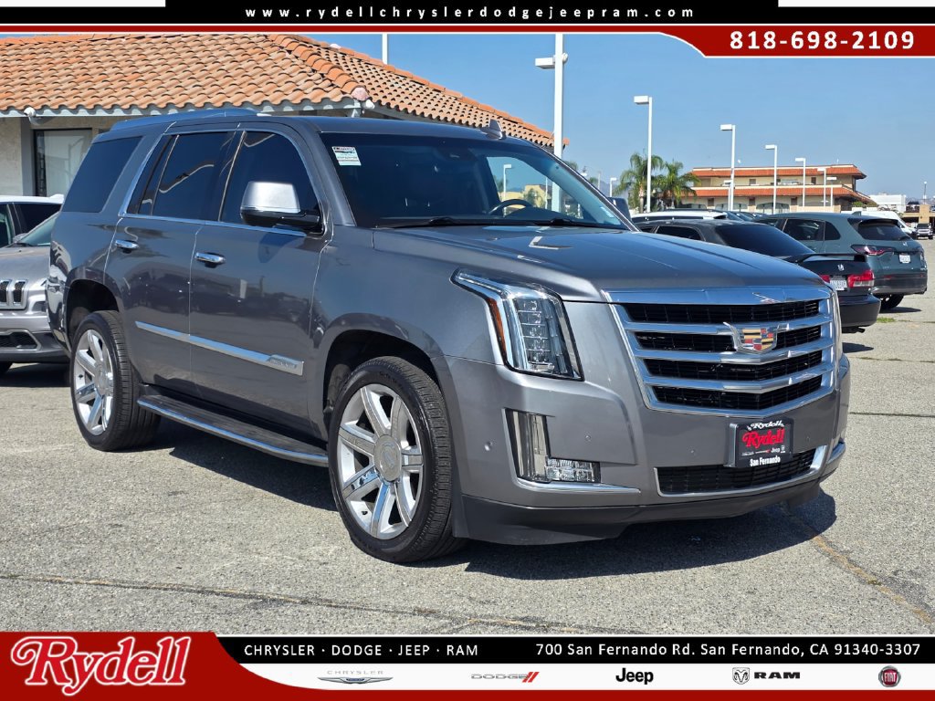 Used 2020 Cadillac Escalade Luxury RWD image 1