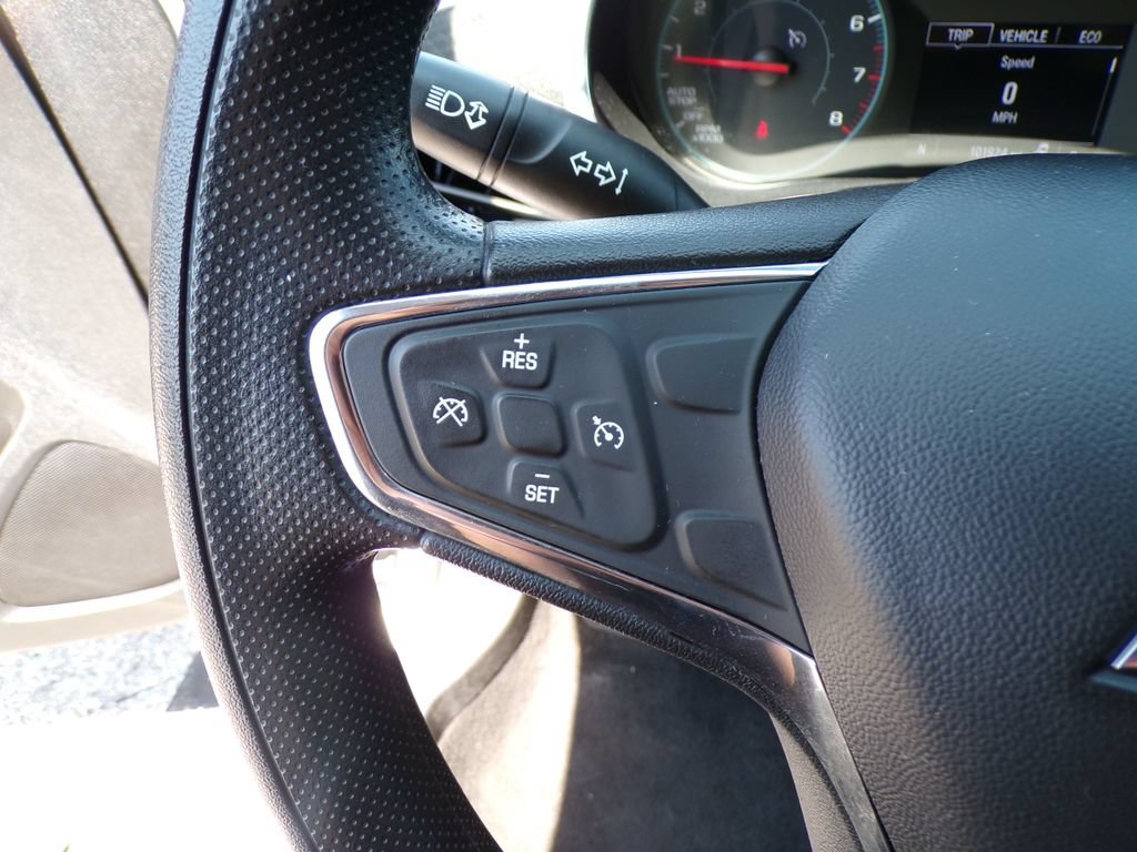 Used 2020 Chevrolet Malibu LT FWD image 29