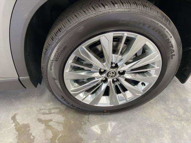 Certified 2026 Toyota Grand Highlander Platinum image 9