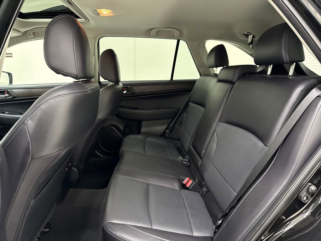 Used 2017 Subaru Outback 3.6R Limited image 27