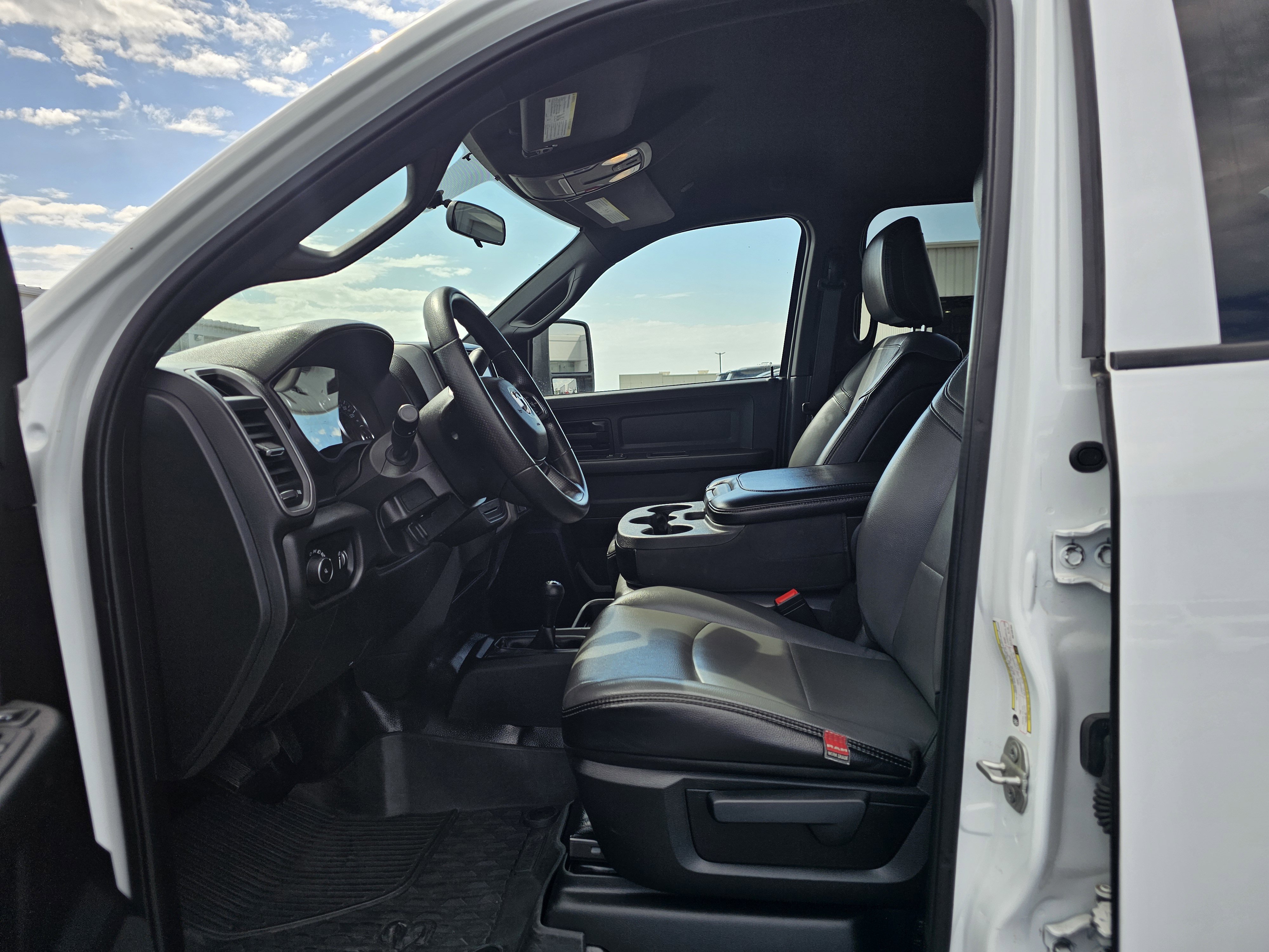 Used 2024 RAM 3500 Tradesman image 17