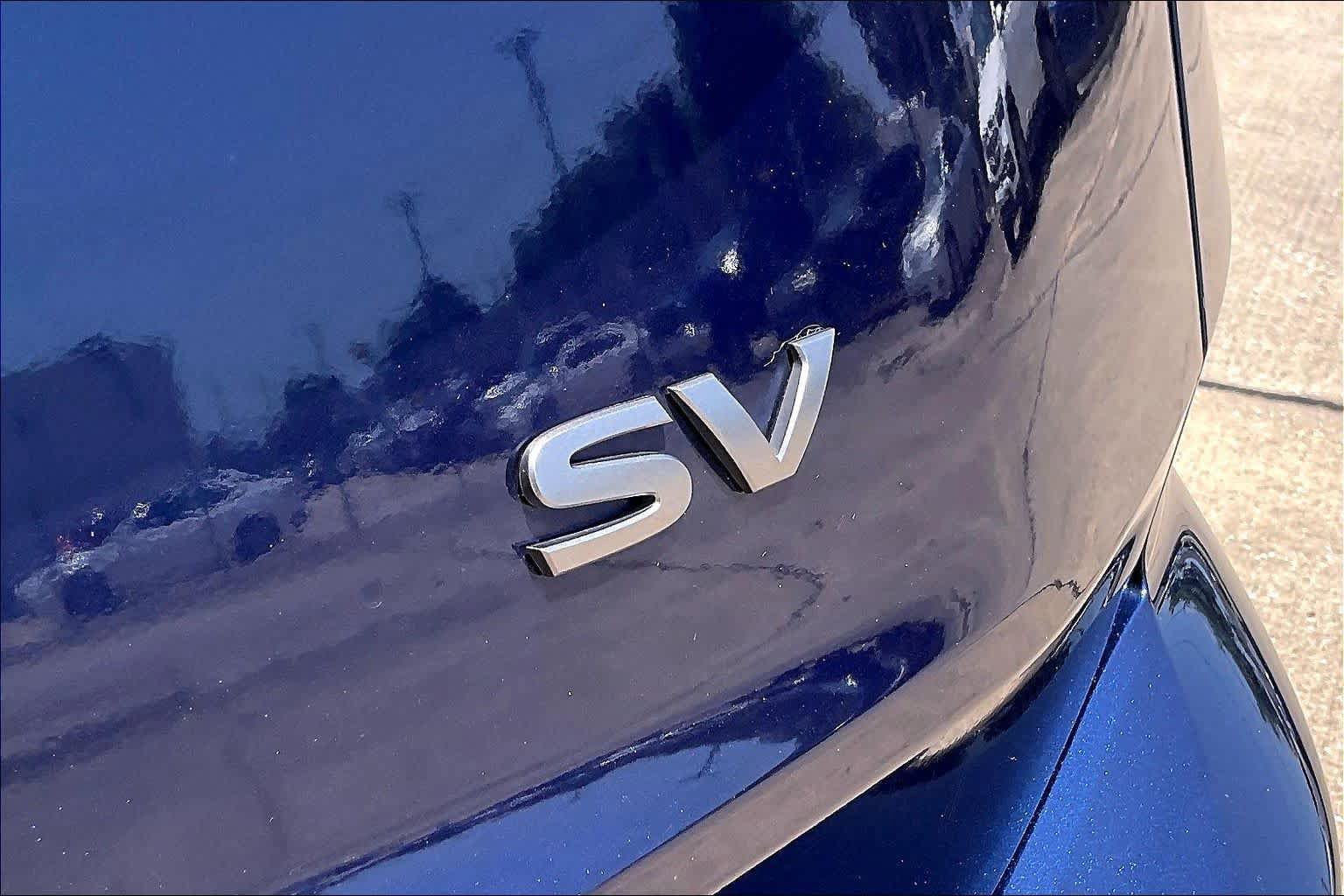 Used 2024 Nissan Rogue SV FWD image 11