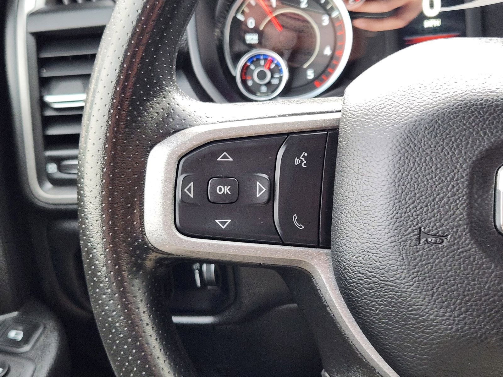 Used 2024 RAM 3500 Tradesman w/ Chrome Appearance Group image 32