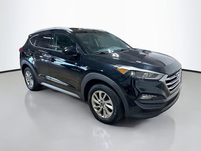 Used 2017 Hyundai Tucson SE AWD/4WD image 3