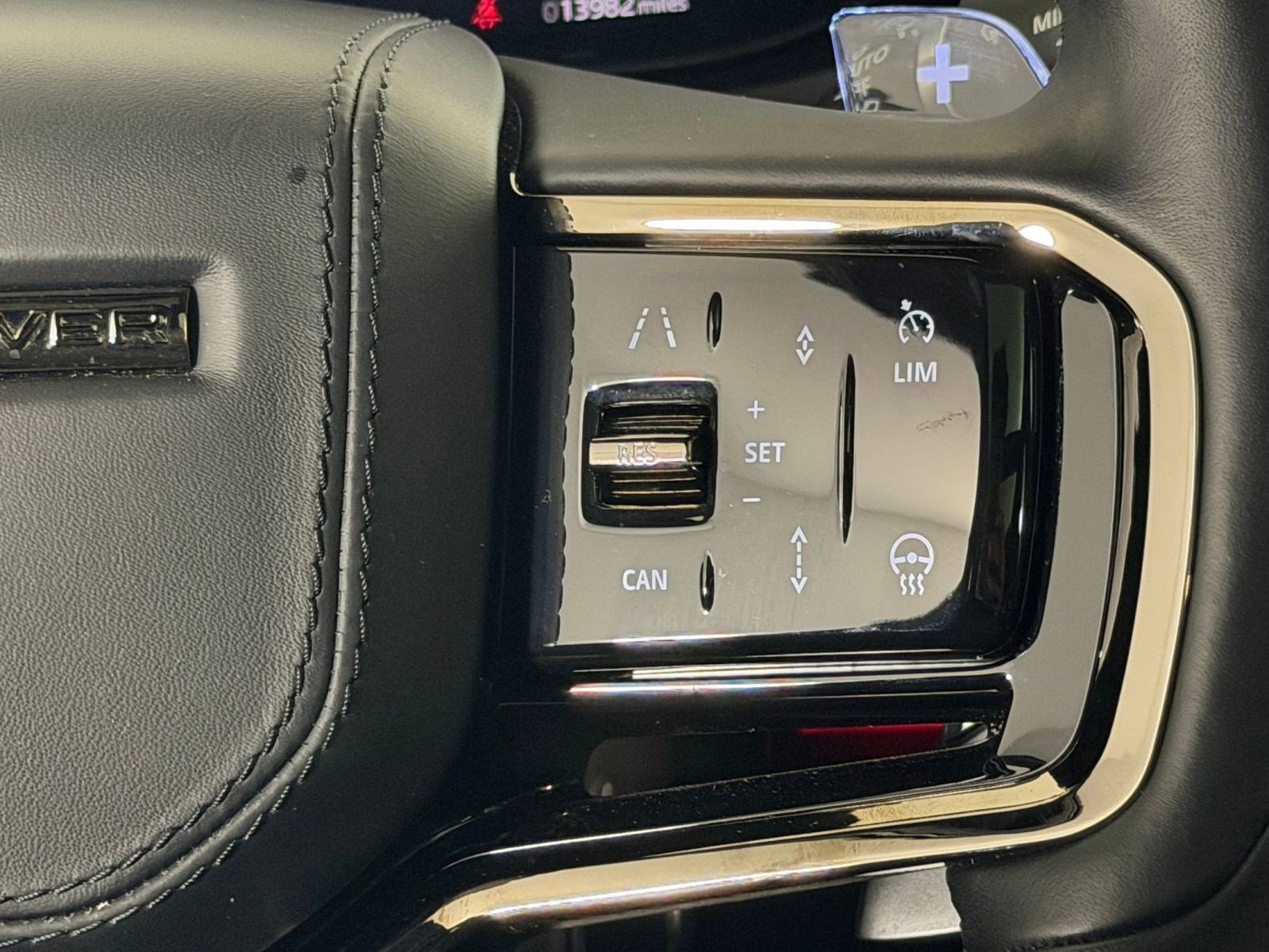 Certified 2024 Land Rover Range Rover Sport image 17