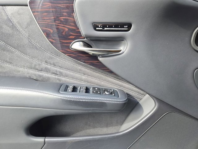 Certified 2022 Lexus LS 500 w/ Luxury Package RWD image 23