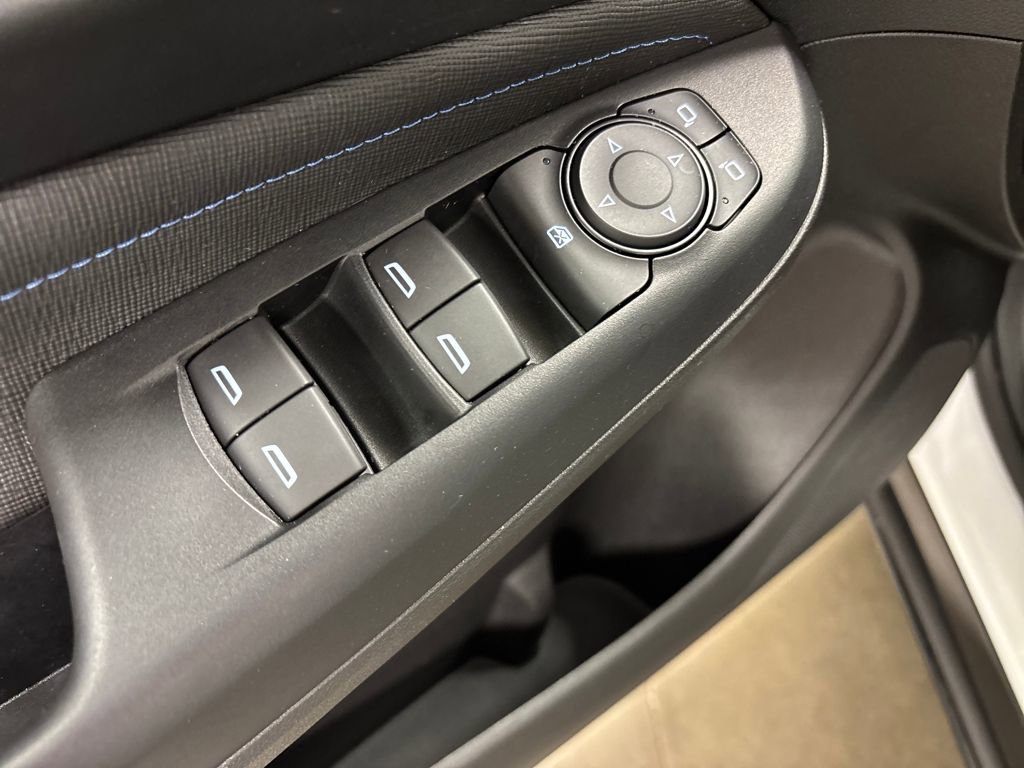 Used 2025 Buick Envista Sport Touring image 22