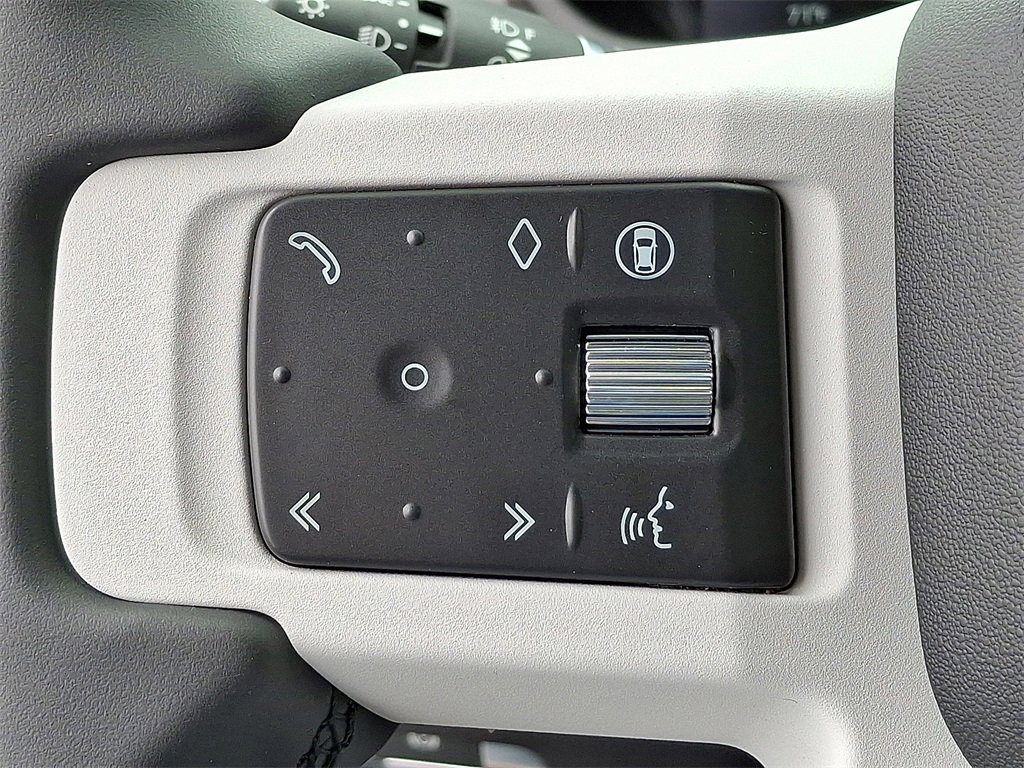 Used 2026 Land Rover Defender 110 S image 16