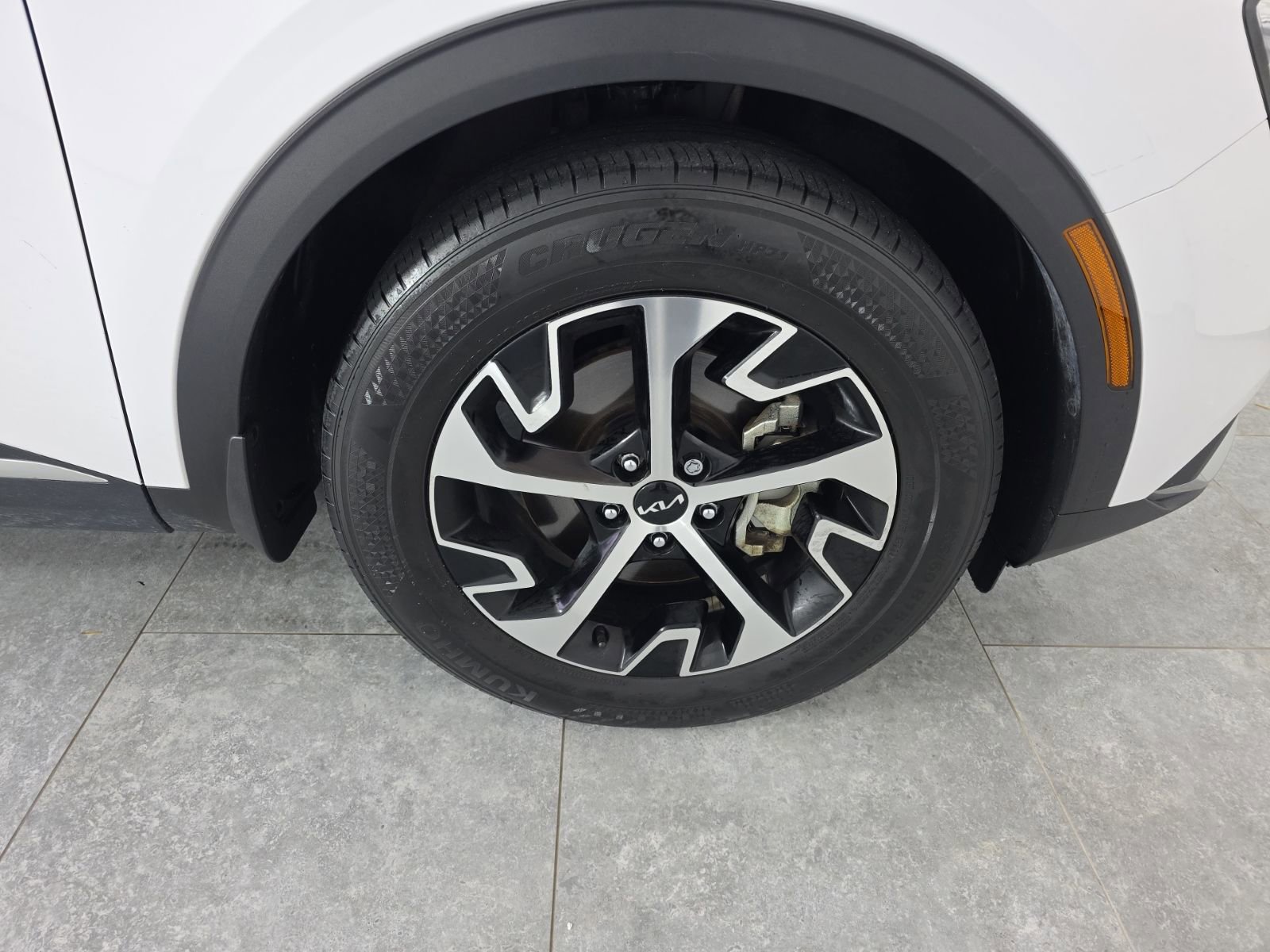 Used 2023 Kia Sportage EX image 32