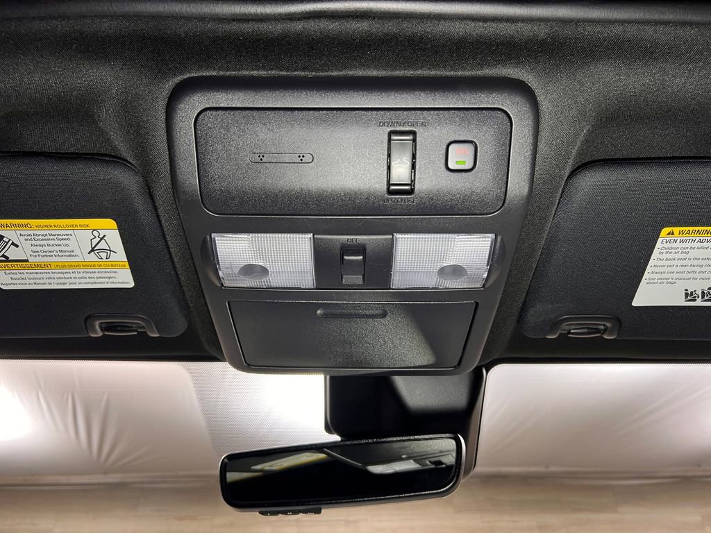 Used 2023 Nissan Frontier PRO-4X w/ Pro-4X Premium Package image 16