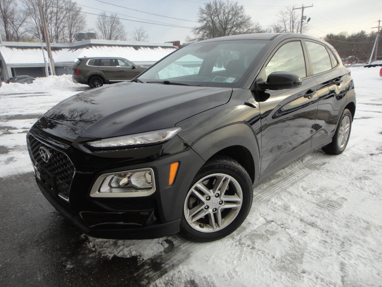Used 2021 Hyundai Kona SE image 1