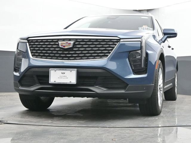 Used 2024 Cadillac XT4 Luxury w/ Cold Weather Package AWD/4WD image 45