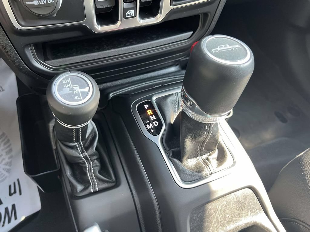 Used 2022 Jeep Gladiator Overland w/ Popular Equipment Package AWD/4WD image 30
